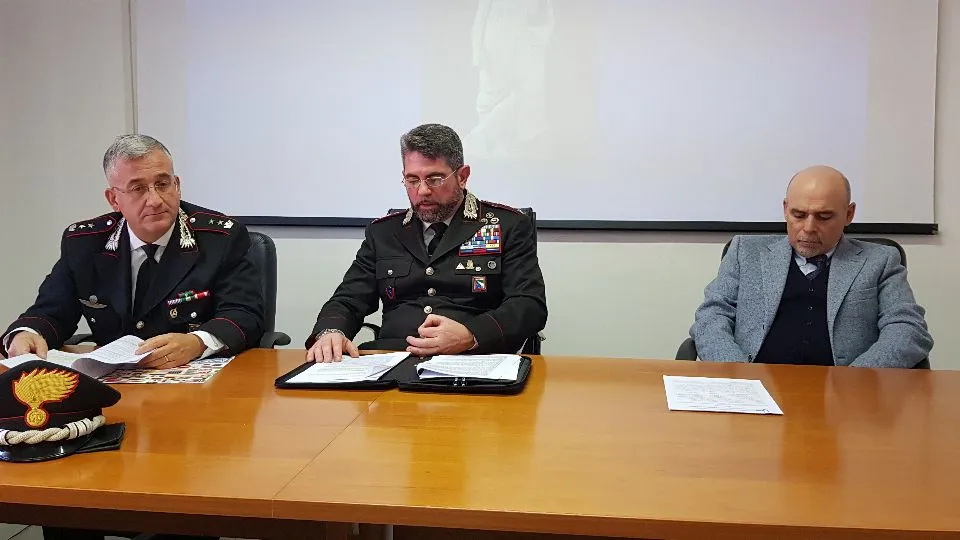 la conferenza stampa dei carabinieri
