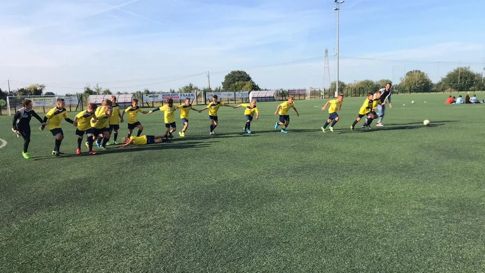 I 2008 gialloblu festeggiano a fine partita