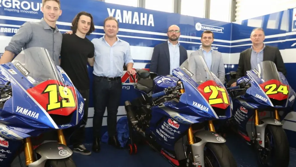 Il Gas Racing Team il giorno della presentazione