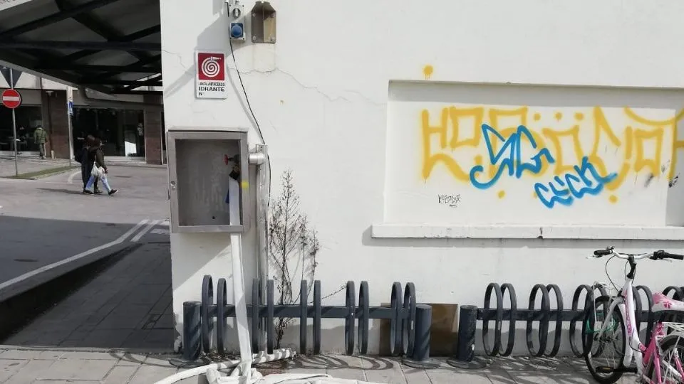 L’atto vandalico al Supercinema
