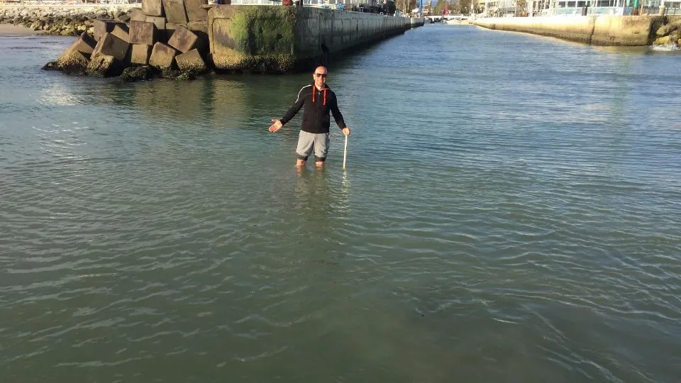 il segretario riccionese del Pd all’imboccatura del porto
