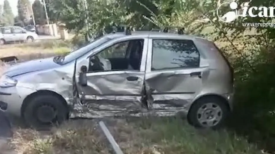 una delle due auto coinvolte nell’incidente
