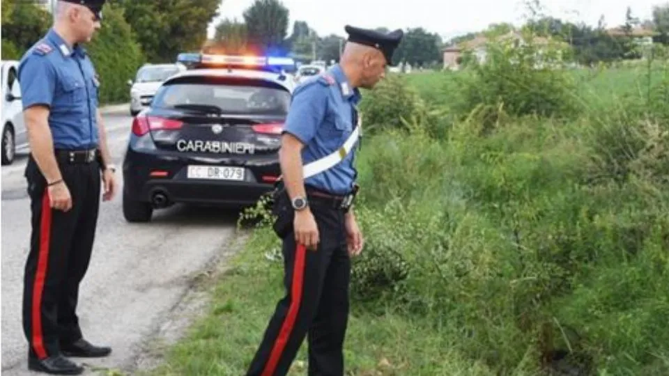 i carabinieri sul luogo del ritrovamento