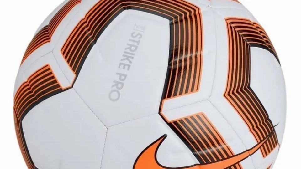 CALCIO -LND, Serie D e Futsal: accordo raggiunto per il nuovo pallone ufficiale