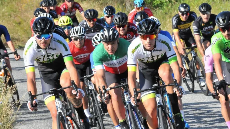 Foto in corsa alla GF Pantani, a sinistra Torini e a destra Fantozzi