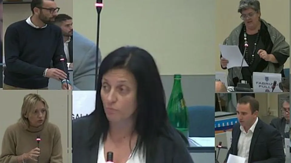 seduta accesa in consiglio comunale a Riccione