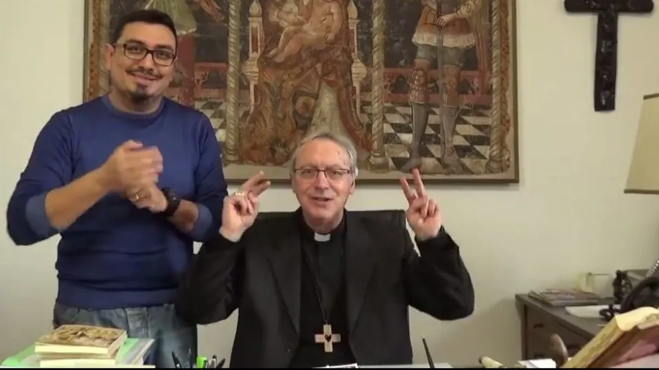 un frame dal video di invito