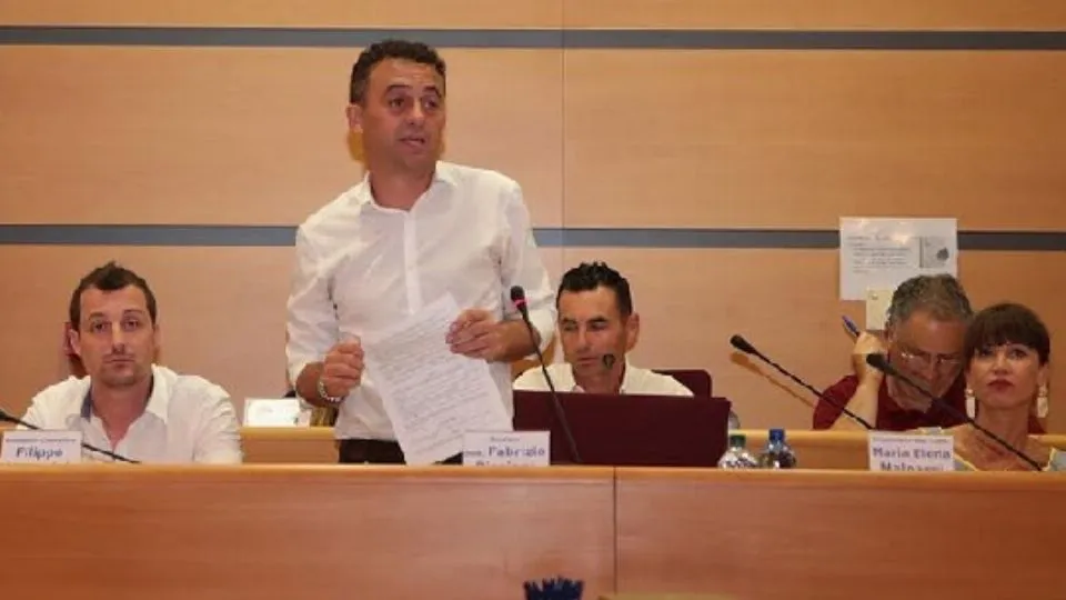 Piccioni in Consiglio