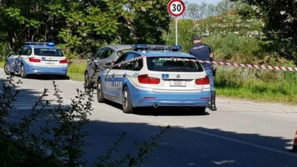 la Polizia in via Tonale (Newsrimini.it)
