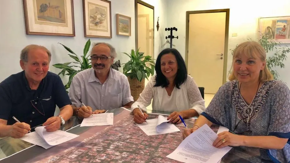 la firma del protocollo