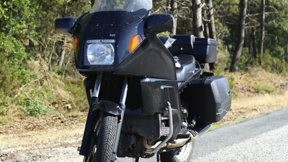 un BMW K75 (repertorio)