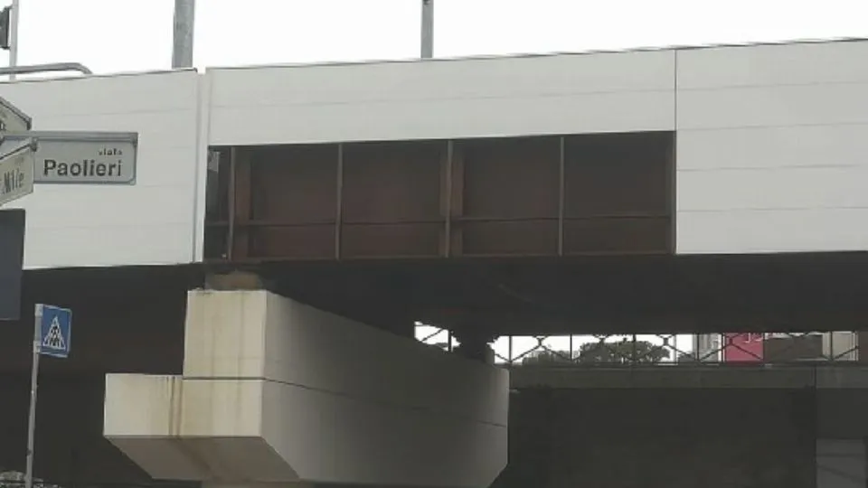 la parte danneggiata
