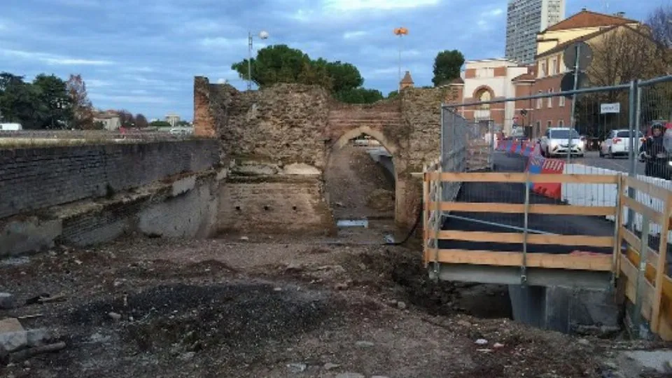 Porta Galliana
