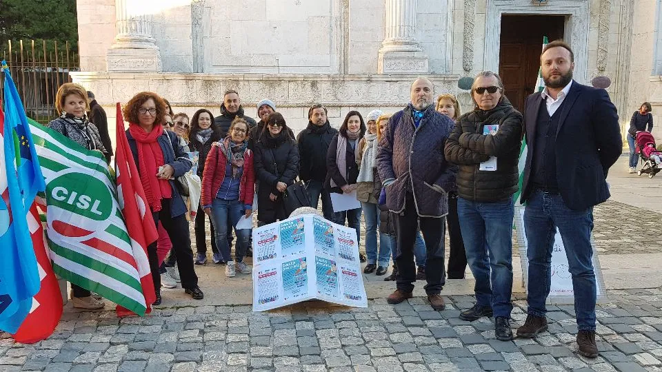 Il sit in di oggi davanti alla prefettura
