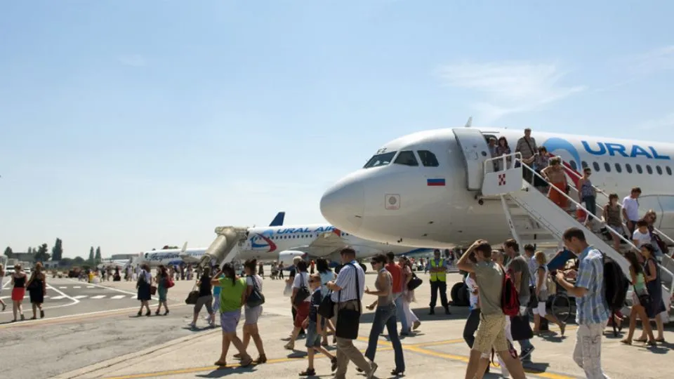 turisti russi all’Aeroporto di Rimini: torneranno?
