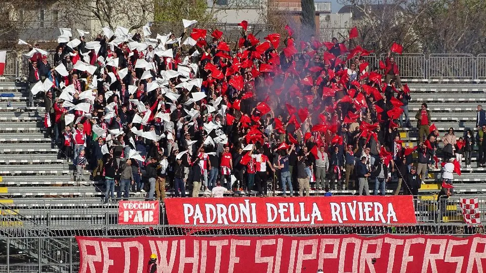 La Curva Est