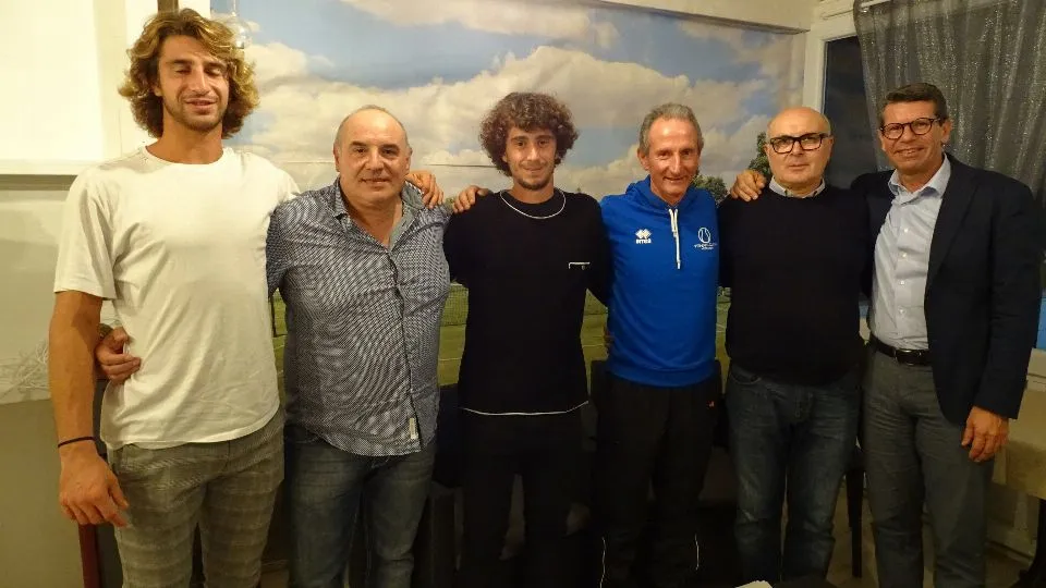 Foto di gruppo al termine della presentazione