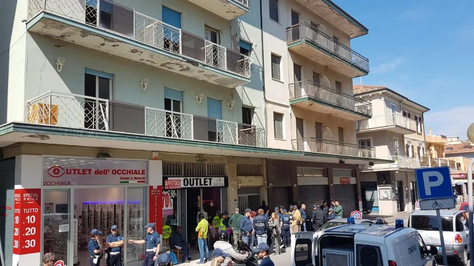lo sgombero dell‘ex Hotel Aurum
