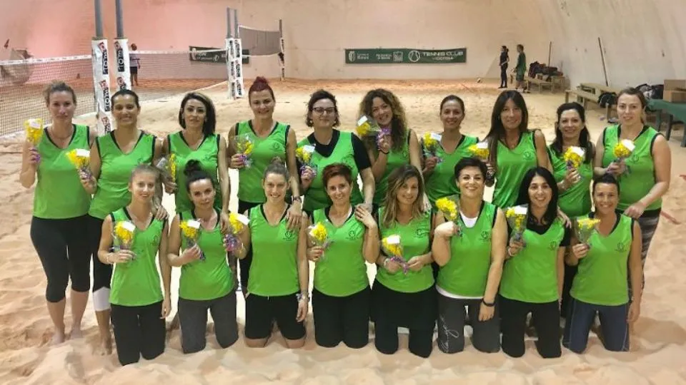 Foto di gruppo con la mimosa