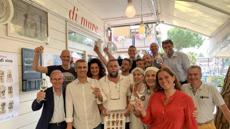 foto di gruppo alla presentazione di P.Assaggi diVino
