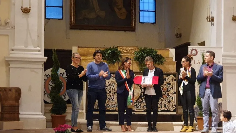 la consegna del Trono
