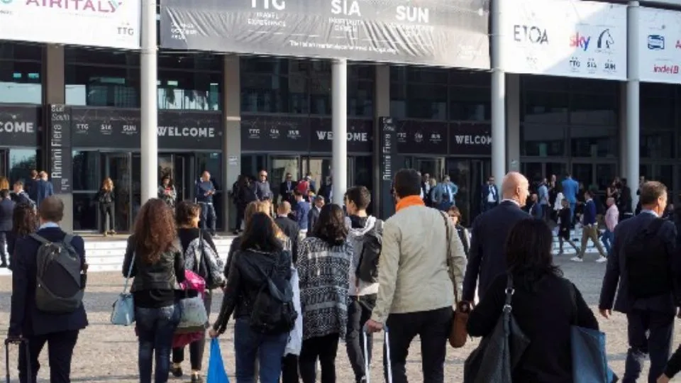 l’ingresso della fiera
