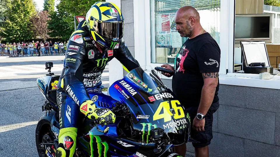 Valentino all’ingresso del circuito – foto Petrangeli
