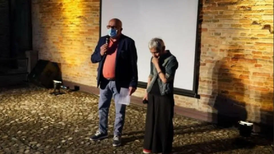 una serata in piazza