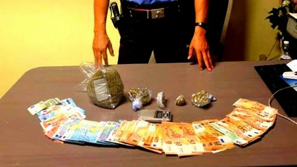 il materiale sequestrato