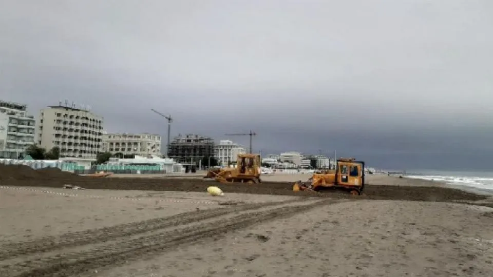 i lavori in spiaggia