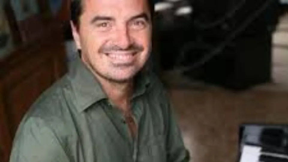 Andrea guerra, figlio di Tonino