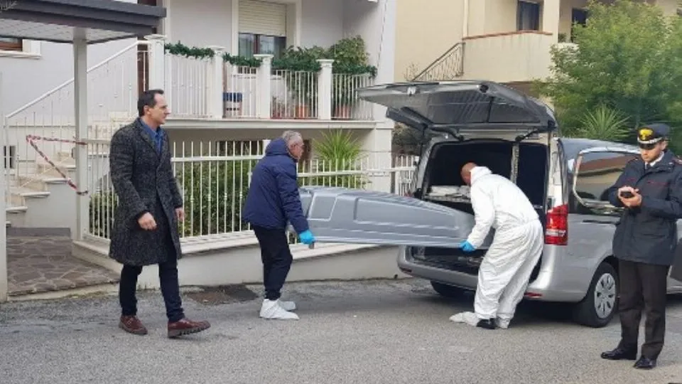 il trasporto della salma (Newsrimini)
