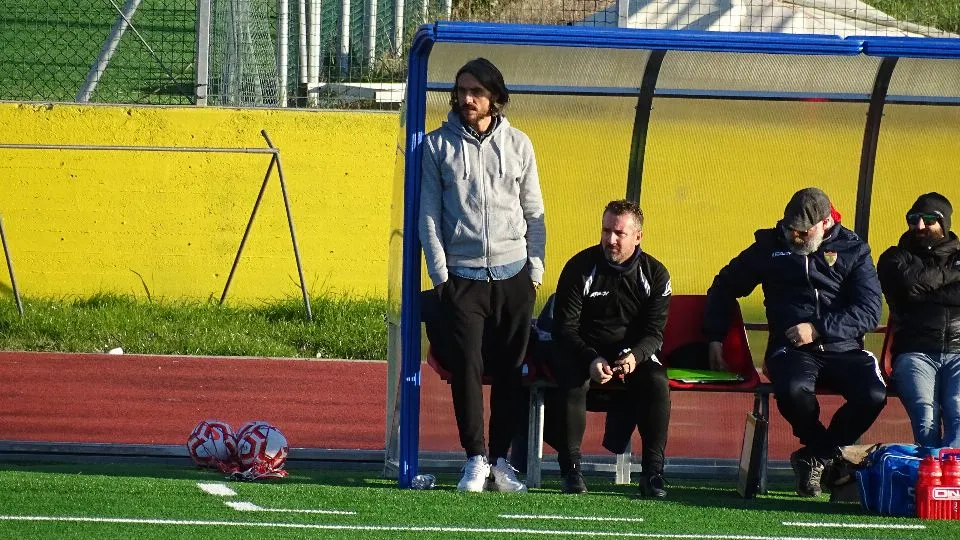 Emmanuel Cascione in panchina
