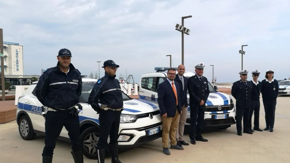 la polizia locale di Bellaria