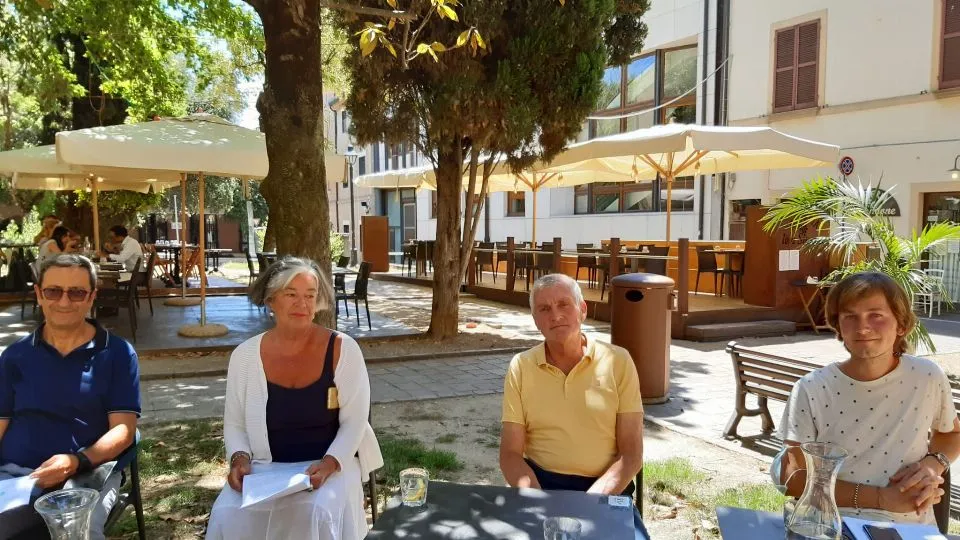 una conferenza stampa di Basta Plastica in Mare