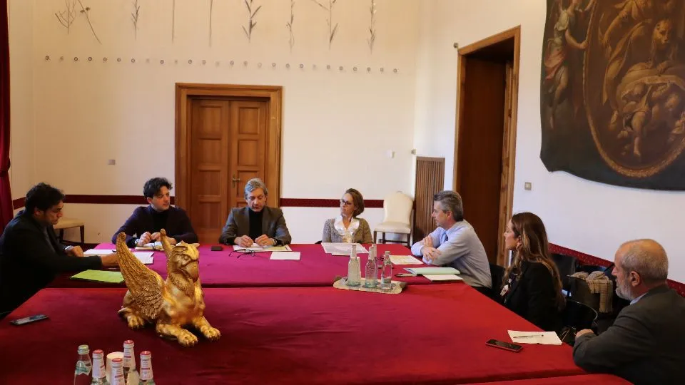incontro tra amministrazione e dirigenti Poste