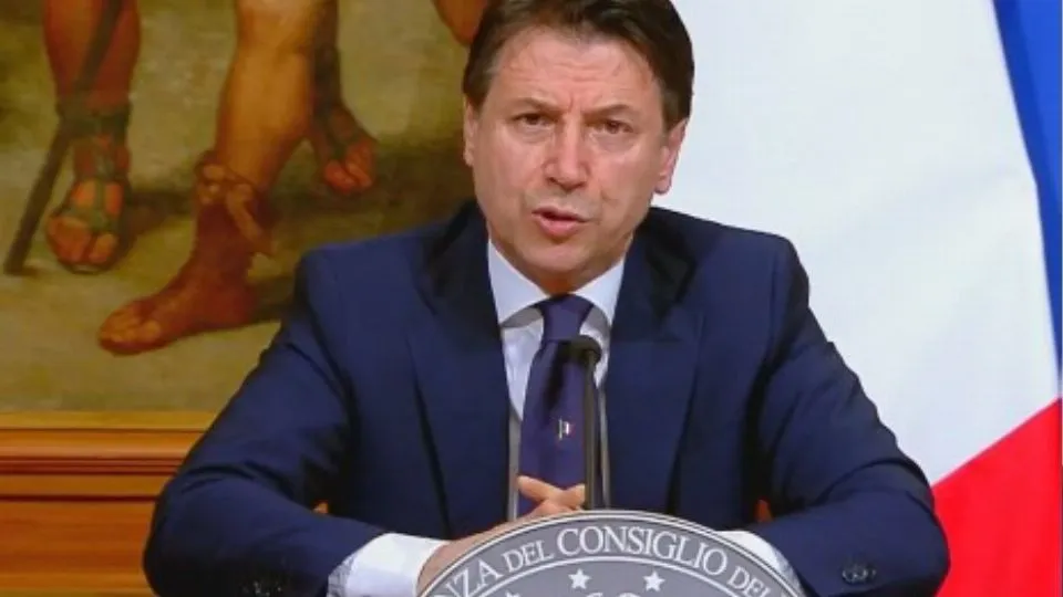 Conte in conferenza