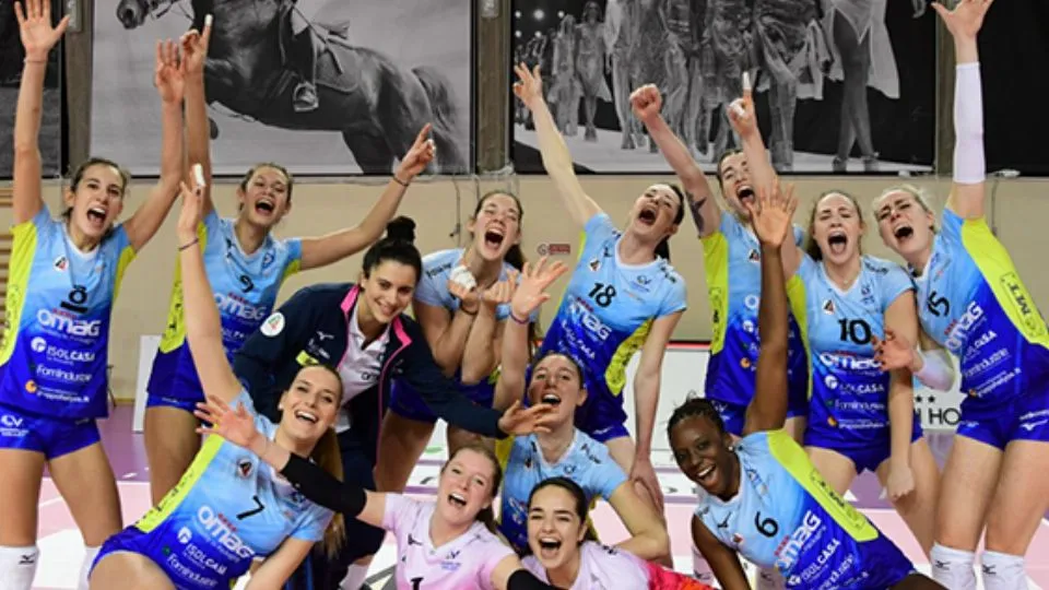 Le ragazze dell’Omag festeggiano