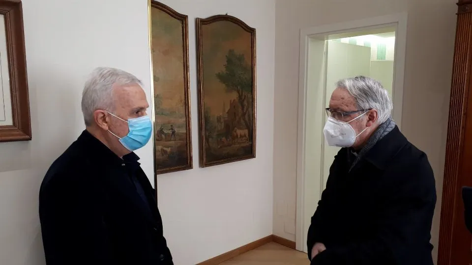 Il Vescovo Mons. Francesco Lambiasi (a destra) e il Presidente Mauro Ioli
