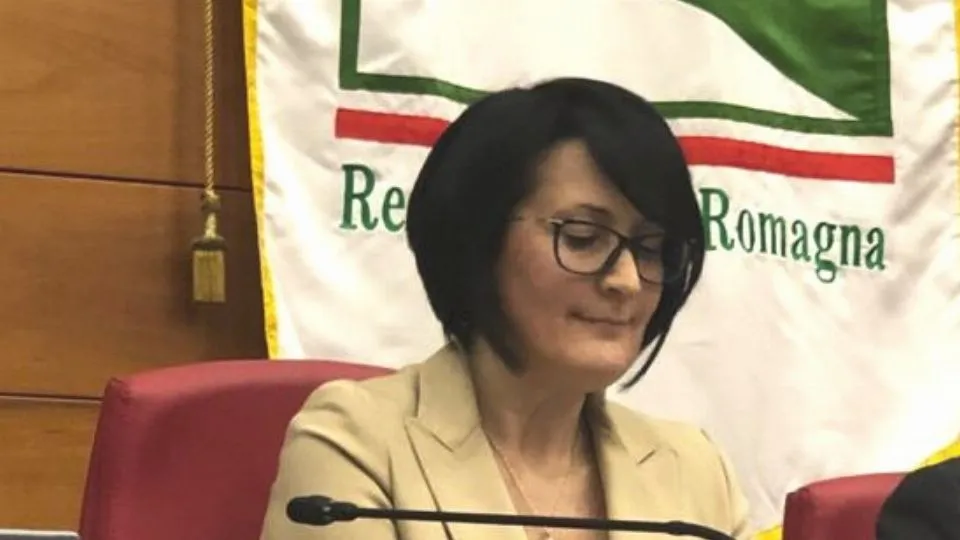 la Petitti nella sua postazione di presidente