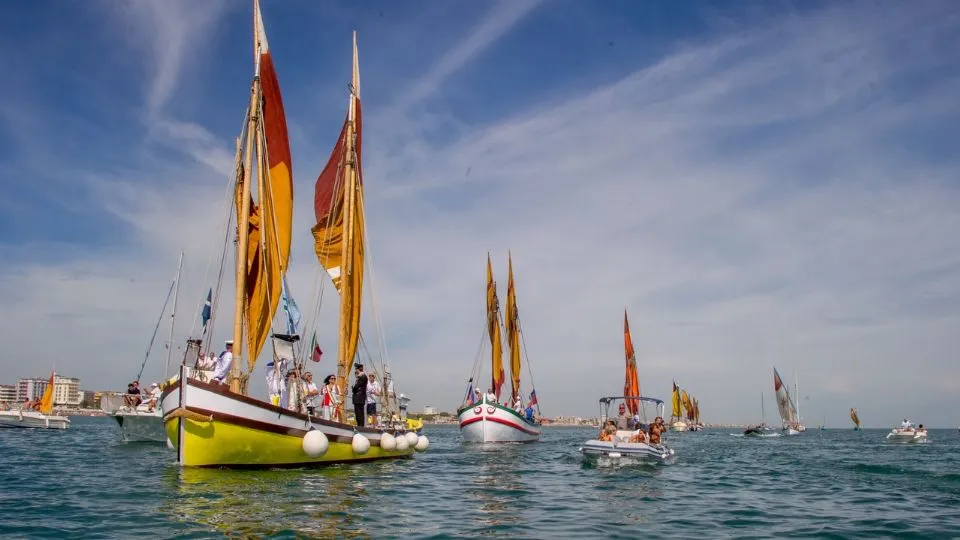 le barche in processione