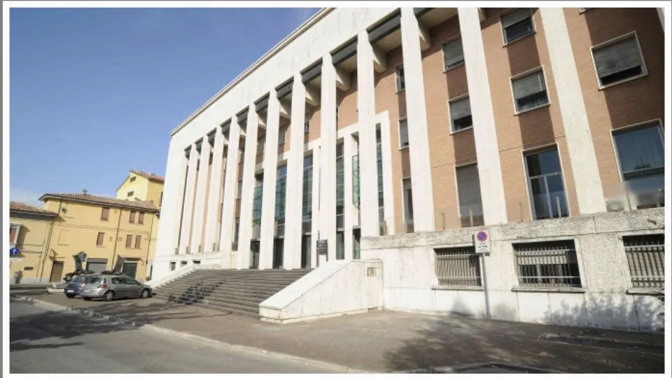 il Tribunale di Forlì