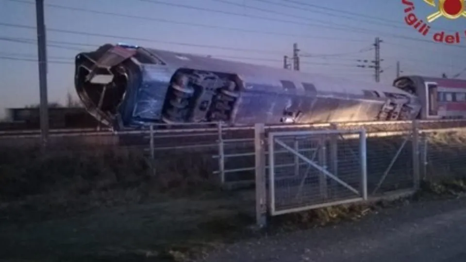 il treno deragliato a Lodi