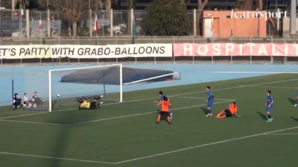 Il gol del 2-0 di Emilio Benito Docente
