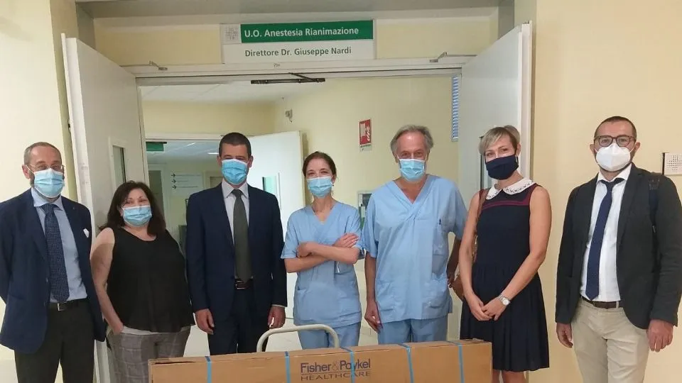 la consegna dei generatori in ospedale
