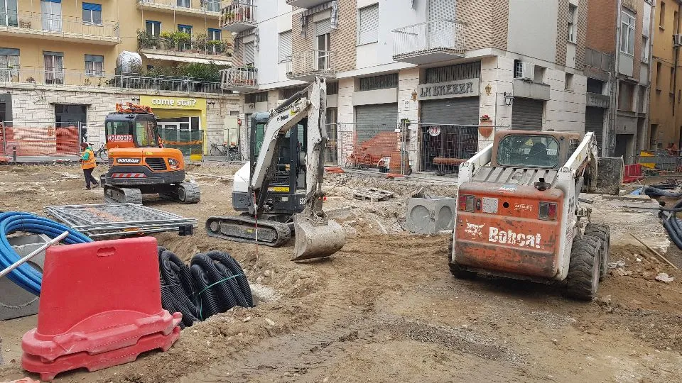 proseguono i lavori in piazzetta San Martino