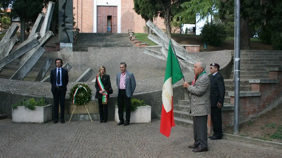 Santolini con la bandiera
