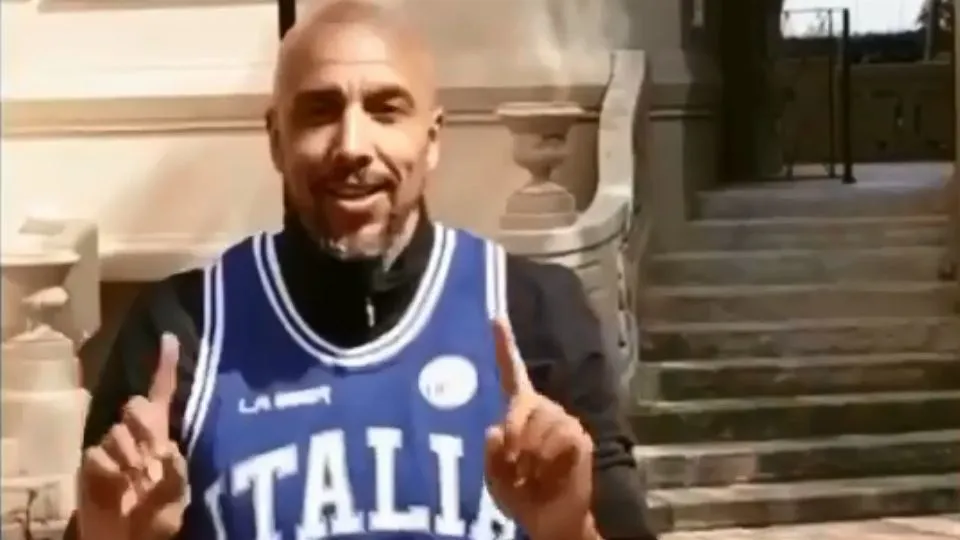 Un frame del video di Carlton Myers