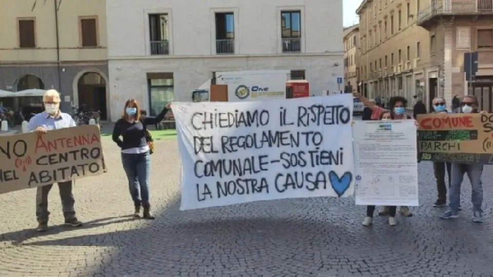 residenti in piazza