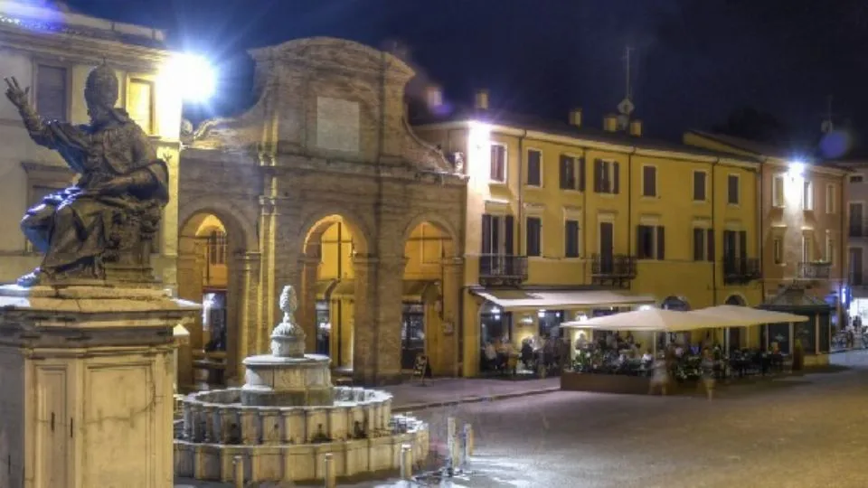 Piazza Cavour (repertorio)
